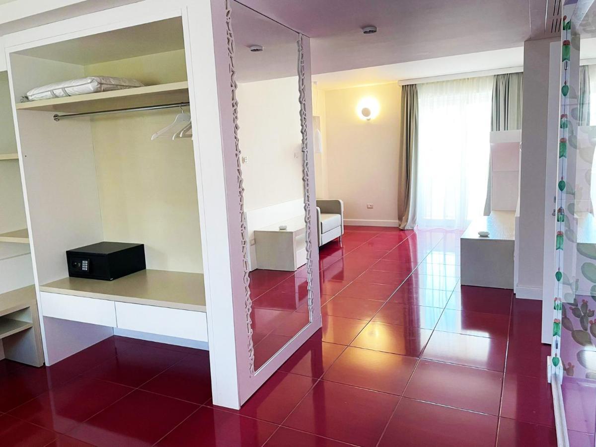 Suite Hotel L'Oasi Di Riaci (Adults Only) Santa Domenica  Exteriér fotografie